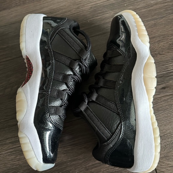 Air Jordan 11 Low “72-10” (GS) - Picture 1 of 10